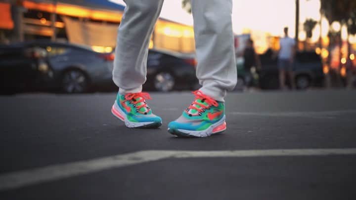 MARISのインスタグラム：「With my new Nike air max 270 react  @atmos_pink_official @atmos_tokyo 🔥🔥🔥 I walk like this 🤪 #cwalk × #suffledance #私の歩き方 🕺🏼 #AIRMAX #270 #react #nike #sneakers」