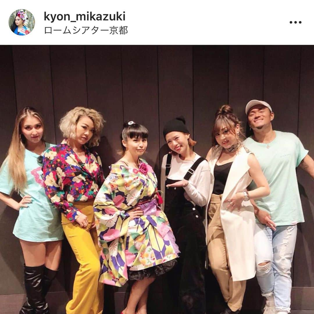 misoNosukeさんのインスタグラム写真 - (misoNosukeInstagram)「・ ・ こちらこそ！最高のダンスを有り難うございました… ・ ↓ ・ #repost by @kyon_mikazuki ・ ・ misonoさん ・ 本当にありがとうございました💕 ・ #kyotocollection #2019 #misono #annie #tomorrow #kyon ナンバー #バックダンサー #kyoto #japan」10月2日 21時23分 - misono_koda_official