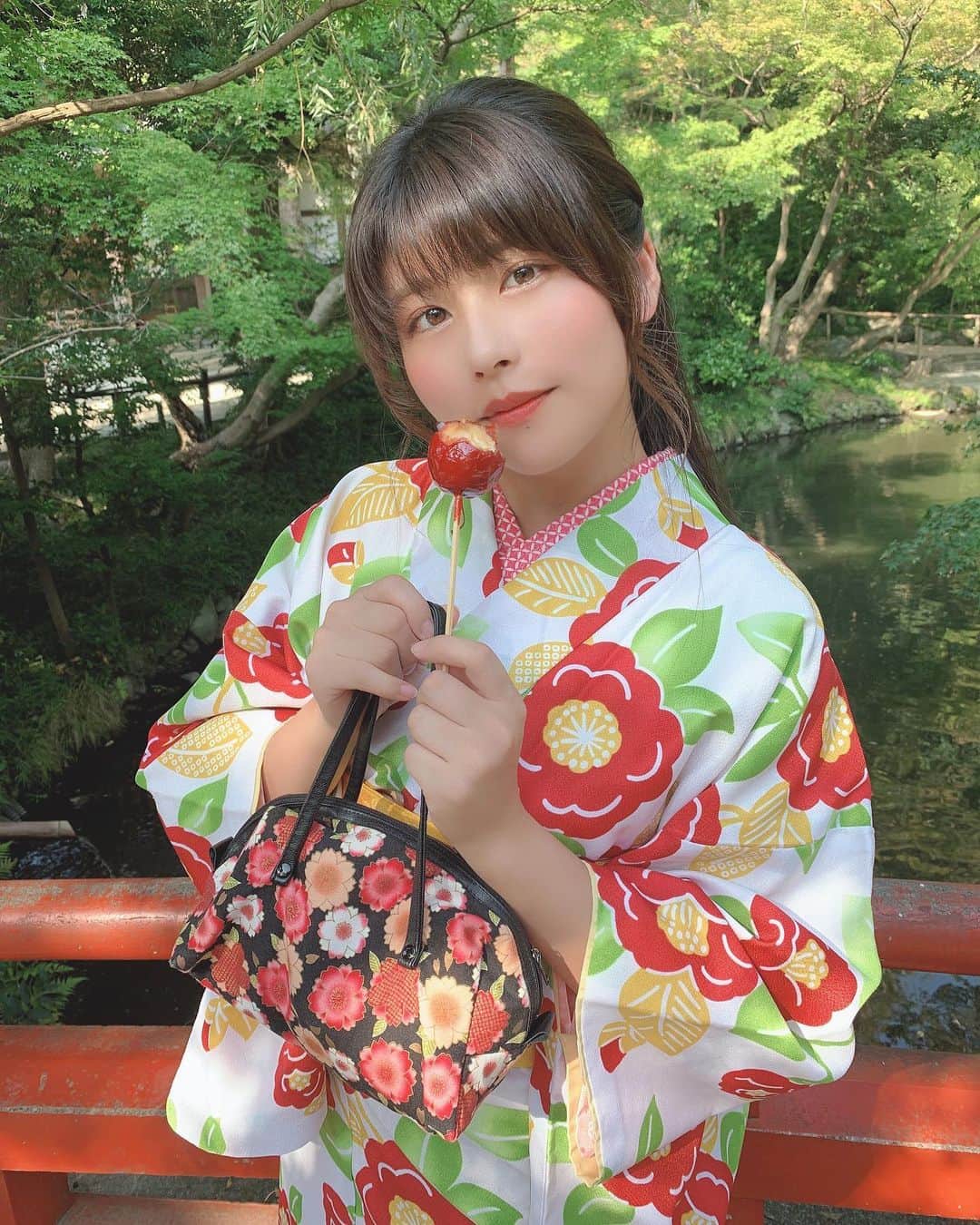 ちとせよしのさんのインスタグラム写真 - (ちとせよしのInstagram)「今日は着物でした🍎 ･ ･ ･ #selfie #kimono #kamakura  #セルフィー #着物 #鎌倉 #鶴岡八幡宮」10月2日 21時43分 - chitose_yoshino
