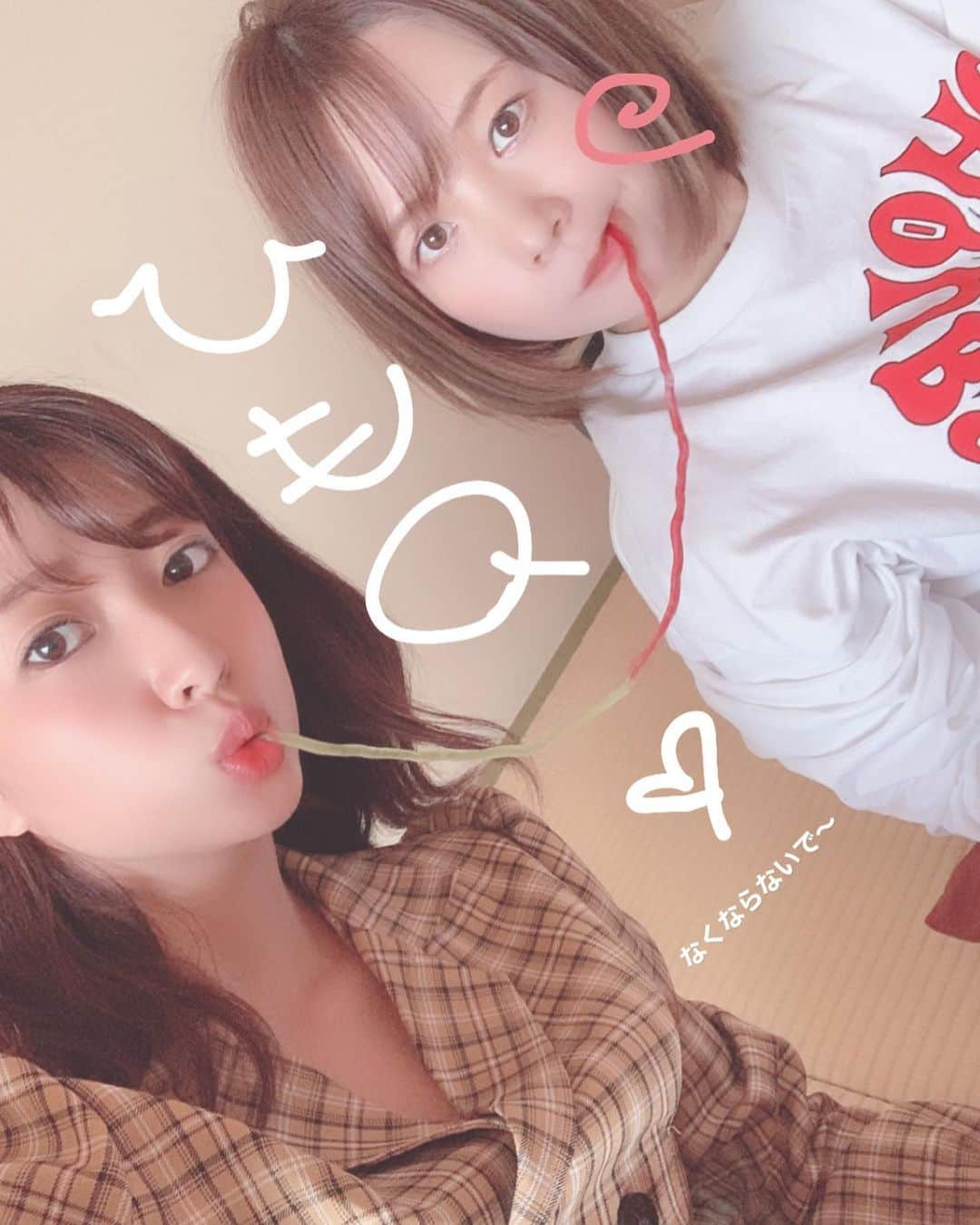 大貫彩香さんのインスタグラム写真 - (大貫彩香Instagram)「楽しかったぁぁ ありがとう✨ 大好き💕 まなてぃーさやか特集　 はあ〜愉快だった！笑 衣装の関係でまだ 載せれない写真がたくさん おやつで持っていったひもQ皆でお部屋でシェアしたよ〜グラビアアイドルの修学旅行の様な撮影でした❣️❣️ たくさんの人に支えられて、 感謝でいっぱいです✨ 大勢の豪華な被写体の皆さん、 素敵なスタッフの皆さんとの撮り下ろし が叶う機会でした！ 今日はひとまずゆる〜いお写真を〜☺️happy」10月2日 21時59分 - sayaka_oonuki