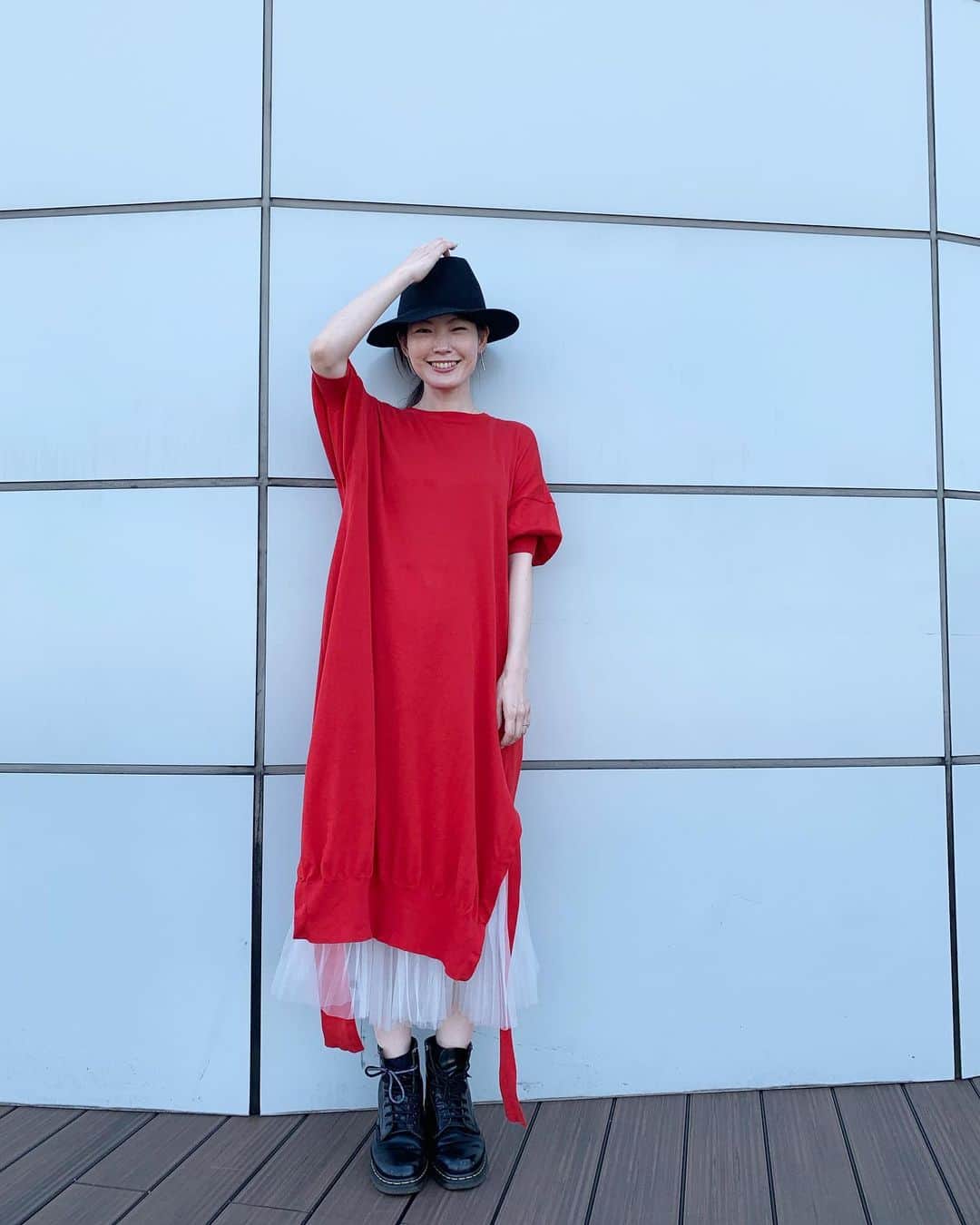 森貴美子さんのインスタグラム写真 - (森貴美子Instagram)「10月だというのに暑くてまだ半袖の私服です。半袖だけどワンピースは一応ハイゲージのニットです。 詳細はブログに書きました💛 ・ ・ ・ 🍎🍎🍎 ・ ・ ・ #私服 #モデル #10月 #사복 #십월 #일본모델」10月2日 22時39分 - morikimi_morikimi