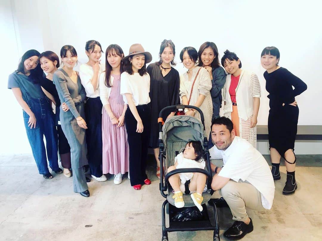 木野園子のインスタグラム：「先日9月にオープしたばかりの渋谷のOZ STUDIO @ozstudio_shibuya にて酒井景都ちゃん＠katiiesakaiの主催で開催したフリマ、本当に沢山の方が来てくださいました‼️私も声をかけていただいたりたくさんお話も出来て嬉しかった✨ありがとうございました。またやりたいな🌈」