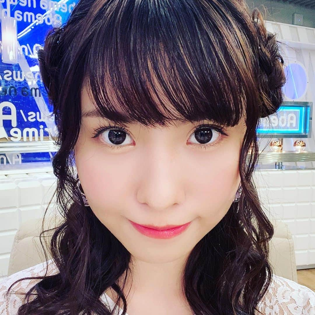 春名風花さんのインスタグラム写真 - (春名風花Instagram)「#アベプラ 見てくださった皆様、ありがとうございました✨今日の衣装は局のスタイリストさんに用意していただきました🌼.* このイヤリングかわいいよね #貼るだけピアス #ルアンジュ」10月2日 23時19分 - harunafuka