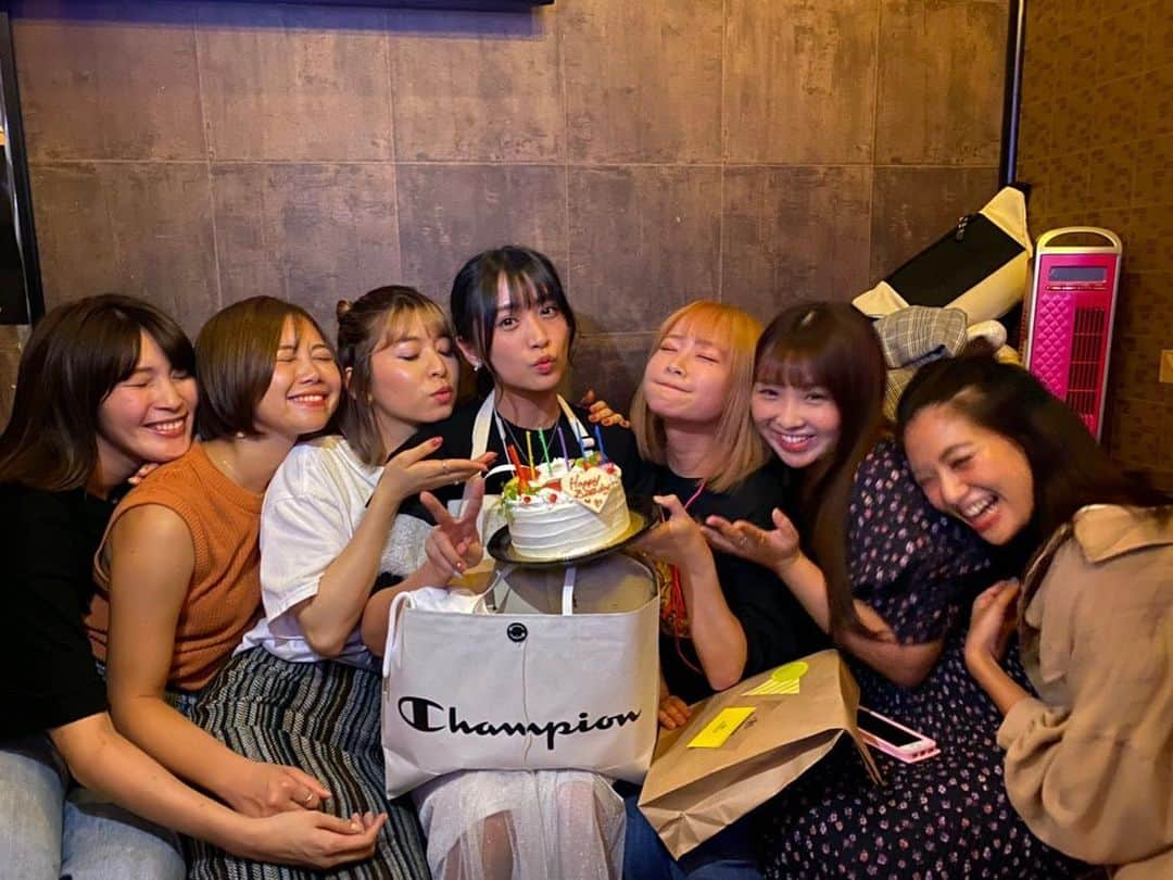 岩村捺未さんのインスタグラム写真 - (岩村捺未Instagram)「🐈 あいちゃんHAPPY BIRTHDAY!! . みんなでお祝いしたよ🥺❤️. あいちゃん何気に久しぶりで 積もる話がありすぎた…🐈 大好きだなぁと思いました☺️. . #passpo #BIRTHDAY #passpo魂 #champion あげたよ #あいちゃん #your_champion 👑」10月2日 23時38分 - iwamuranachu