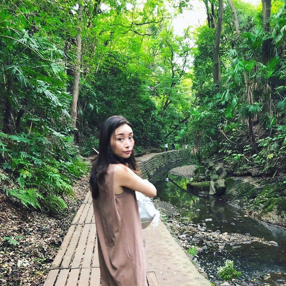 佐々木あさひのインスタグラム：「こんなに緑豊かなスポットが世田谷にあるとは！ #等々力渓谷 #ここは東京 #お散歩コース」