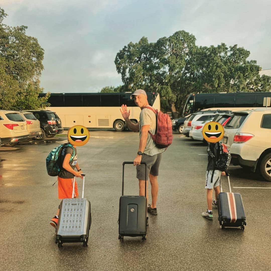 マヌ・ジノビリのインスタグラム：「🇦🇷Primer viaje de estudios en muuuucho tiempo! Se vienen tres días intensos! 🇺🇲First field trip in a very long time! Three intense days ahead! Very excited.」