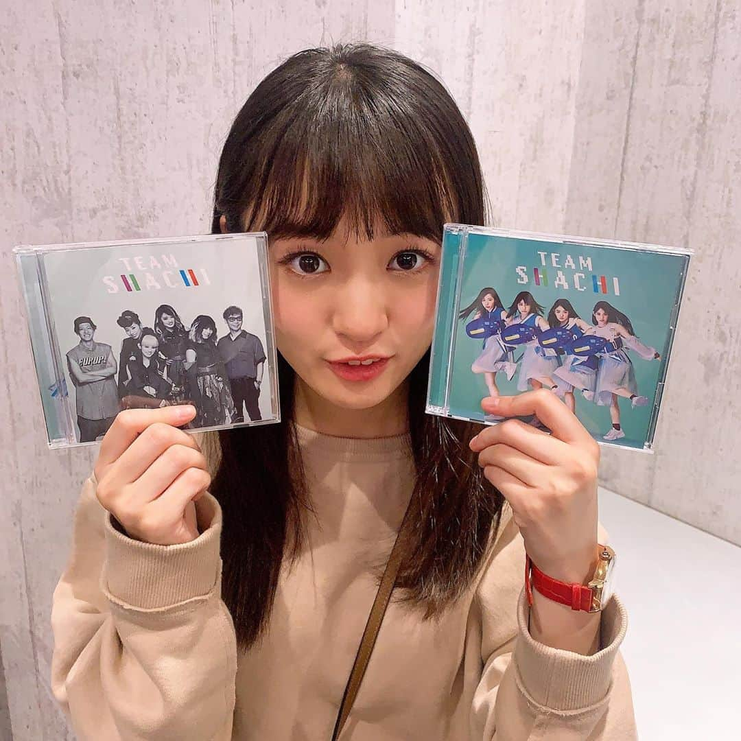 咲良菜緒さんのインスタグラム写真 - (咲良菜緒Instagram)「1st single 「RocketQueen feat.MCU/Rock Away」リリースされました💿  寒がりなのでもう裏地がウールになってるトレーナーを着てます🥺 photo by.yuzuki  今週はロケットウィーク🚀 3日 大阪 ハイタッチイベント 4日 新木場コースト フリーライブ(バンドver.) 5日 東京 カルチャー教室 6日 名古屋 エアポートウォーク フリーライブ  みんなよろしくね♪  ゲームもMVしながら是非観てね🎮 マーチングver.もよろしく🎺  #rocketqueen #ポルノグラフィティ #新藤晴一 #akhomma #本間昭光 #kickthecancrew #mcu #rockman #megaman #capcom #カプコン  #新潟中越高等学校 #中越高校 #マーチング #rockaway #ヒダカトオル #bunta  #わたしフィーバー #フレンズ #えみそん #ひろせひろせ #TEAMSHACHI #シャチ」10月3日 1時03分 - nao_sakura_official