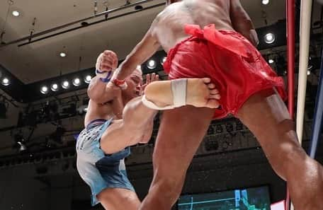 阿部裕幸さんのインスタグラム写真 - (阿部裕幸Instagram)「LETHWEI ラウェイ14 10/2 後楽園ホール 東修平 Shuhei Higashi 激闘の末ドローでした。  皆さま応援ありがとうございました🙏🏻 AACC Fighter Shuhei Higashi, draw of tough fight. Thank you for your support.  #lethwei #lethwei14 #ラウェイ #shuheihigashi #東修平 #男の生き様 #メインイベント #aacc #aaccmma」10月3日 10時52分 - abeani111