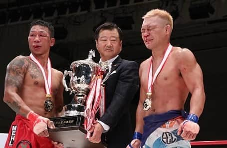 阿部裕幸さんのインスタグラム写真 - (阿部裕幸Instagram)「LETHWEI ラウェイ14 10/2 後楽園ホール 東修平 Shuhei Higashi 激闘の末ドローでした。  皆さま応援ありがとうございました🙏🏻 AACC Fighter Shuhei Higashi, draw of tough fight. Thank you for your support.  #lethwei #lethwei14 #ラウェイ #shuheihigashi #東修平 #男の生き様 #メインイベント #aacc #aaccmma」10月3日 10時52分 - abeani111