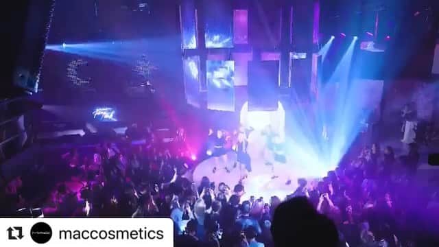 のインスタグラム：「#Repost @maccosmetics ・ Stars aligned (and made major appearances) at the global launch of M·A·C Pony Park in Seoul! @ponysmakeup performed her new synth-pop hit “Divine,” connected with fans and gave Korea a glimpse of the future with her new K-beauty innovation: Matte Lip Mousse. #MACPonyPark」