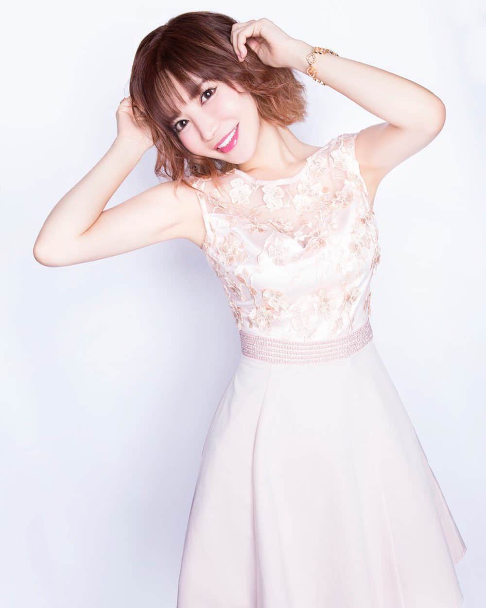 里美ゆりあのインスタグラム：「おっはよん❤」