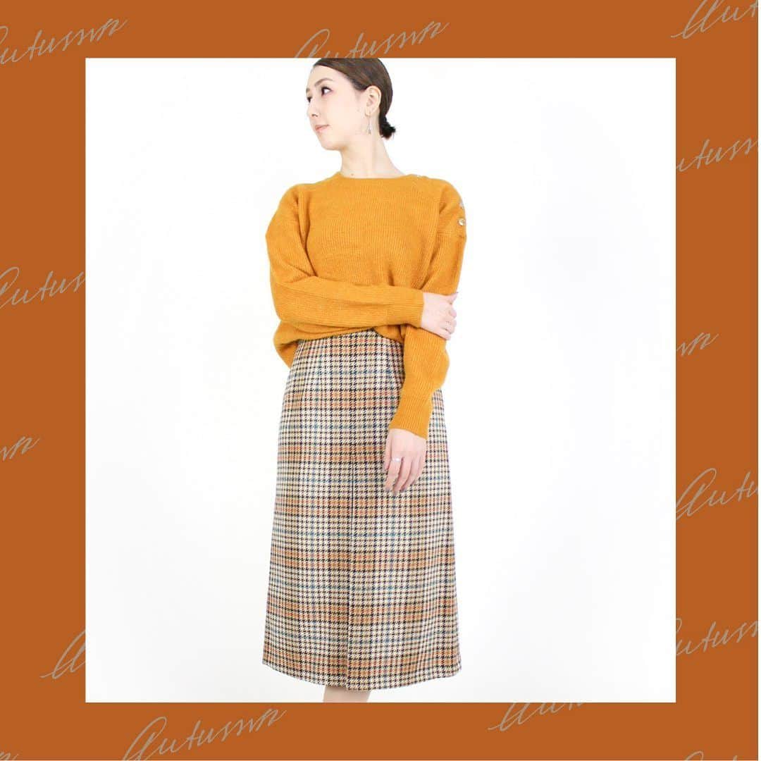 Luxe armoire capriceさんのインスタグラム写真 - (Luxe armoire capriceInstagram)「Autumn color knit 🍂  ちょっぴりくすみがかった秋色のイエローカラーが旬なニット。 肩のゴールドボタンがスタイルのアクセントに🍁  Knit ¥20,900(税込) MKT studio Skirt ¥14,850(税込) l'armoire de luxe  公式webサイトでは、秋ムードと今年らしさをプラスする「カラーニット」をご紹介中💐 ▶︎ @luxe_armoirecaprice_official  プロフィール リンクより公式サイトをご覧ください。 . #luxearmoirecaprice #リュクスアーモワールカプリス  #秋スタイル #autumn #2019aw #newitem #大人カジュアル #instafashion #model #fashion #style #セレクトショップ #インポート #フェミニンコーデ #大人かわいい #大人可愛い #おしゃれ #ファッション #ニット #ニットコーデ #秋ニット #秋コーデ #モデル #ootd #今日のコーデ #インポートファッション #ヨーロッパブランド #mktstudio」10月3日 11時56分 - luxe_armoirecaprice_official