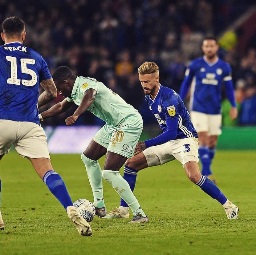 ジョー・ベネットのインスタグラム：「Big win tonight 🔥🤟🏻🔵」