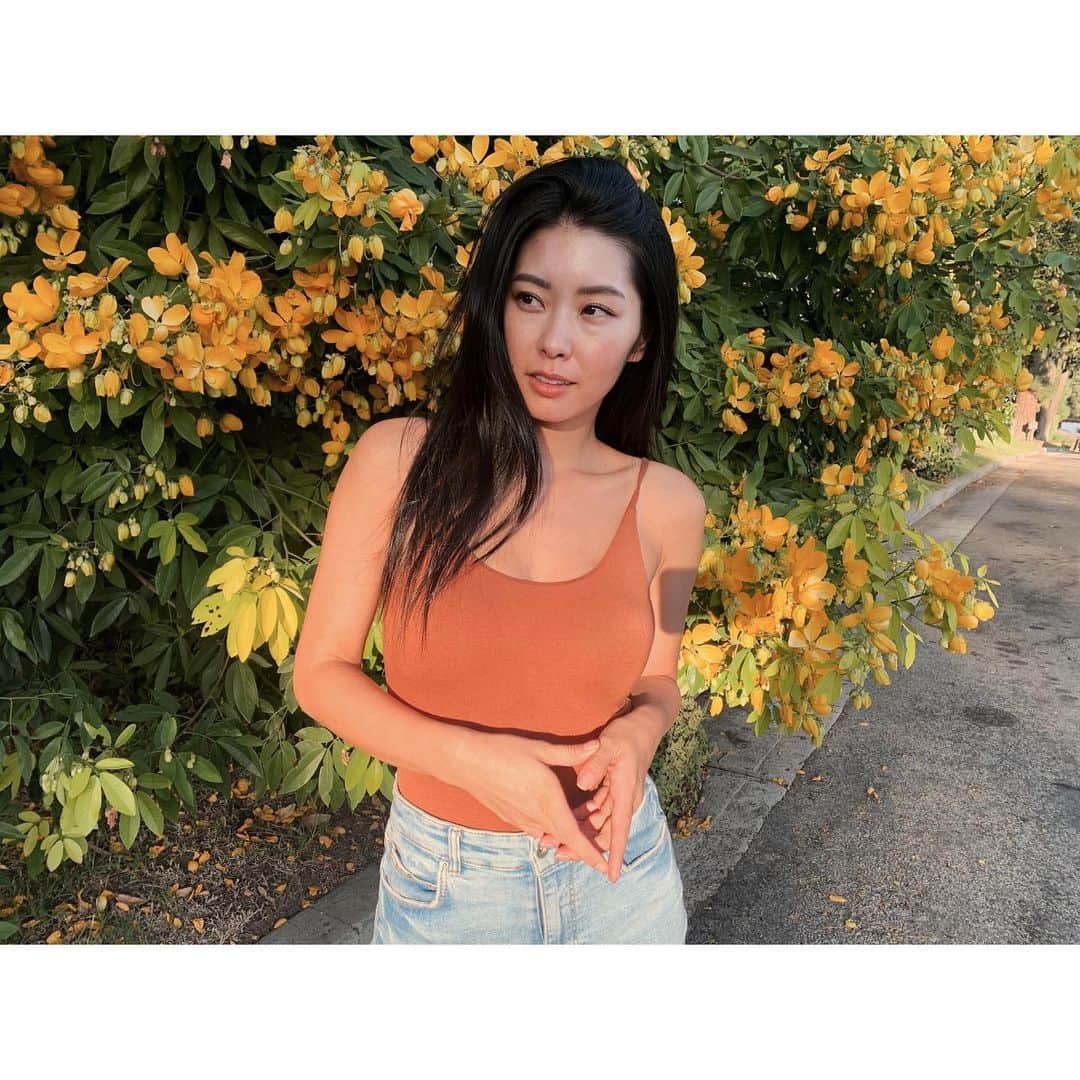 福山智可子のインスタグラム：「“What you think of yourself is much more important than what other people think of you.” :) . #revolve」