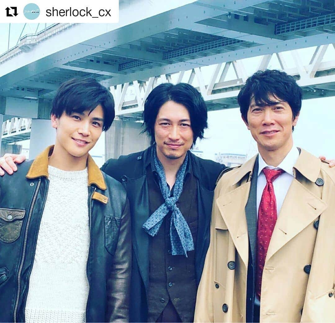 岡山放送さんのインスタグラム写真 - (岡山放送Instagram)「#Repost @sherlock_cx (@get_repost) ・・・ 🎬 ‪シャーロック初回放送まであと5日‼️‬ ‪🕵️‍♂️👨‍⚕️👮‍♂️‬ ‪ここで出演情報です✨ .‬ ‪明日、10月3日（木） 19時57分〜23時34分生放送（全国ネット）‬ ‪『FNSオールスター秋の祭典‬ ‪新ドラマ対抗“生”クイズバトル!メジャーランド』 に‬シャーロックチームからは ‪#ディーンフジオカ さん‬ ‪#岩田剛典 さん‬ ‪#佐々木蔵之介 さんが出演します✨‬ ‪ 写真は暑い中での埠頭の撮影中の一コマ✨ 撮影中もチームシャーロック‼️ チームワーク抜群です👏 皆さん、三人の活躍をお楽しみに😊‬ . #10月7日よる9時スタート  #シャーロック‬  #フジテレビ  #暑い中での撮影で  #お三方大変でした  #フジテレビ系列#FNS#8ch#OHK#岡山放送」10月3日 8時57分 - ohk_official