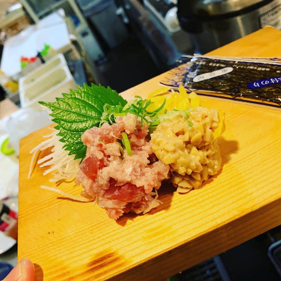 のインスタグラム：「#とろたく納豆 #働いて笑おう  #いいねしないでください #魚壱商店#居酒屋 #和歌山 #阿倍野  #followme #マグロ #鮮魚 #海鮮 #天王寺 #新鮮 #ハルカス #駅近 #日本酒 #地酒 #ビール #みかん 飲み#個室 #団体 #貸切 #接待 #合コン #コース #放題 #安い」