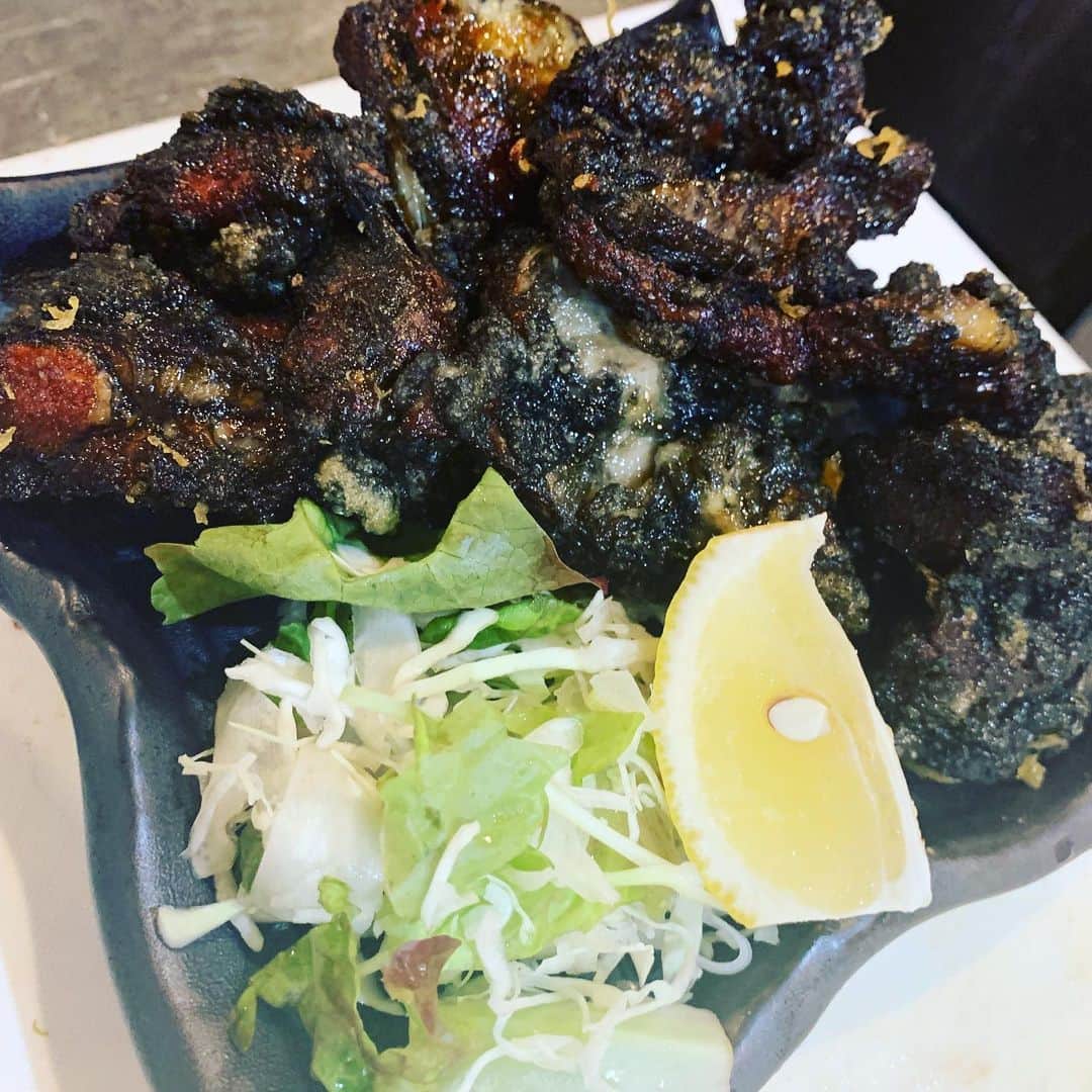 のインスタグラム：「#メテオ唐揚げ #働いて笑おう  #いいねしないでください #魚壱商店#居酒屋 #和歌山 #阿倍野  #followme #マグロ #鮮魚 #海鮮 #天王寺 #新鮮 #ハルカス #駅近 #日本酒 #地酒 #ビール #みかん 飲み#個室 #団体 #貸切 #接待 #合コン #コース #放題 #安い」