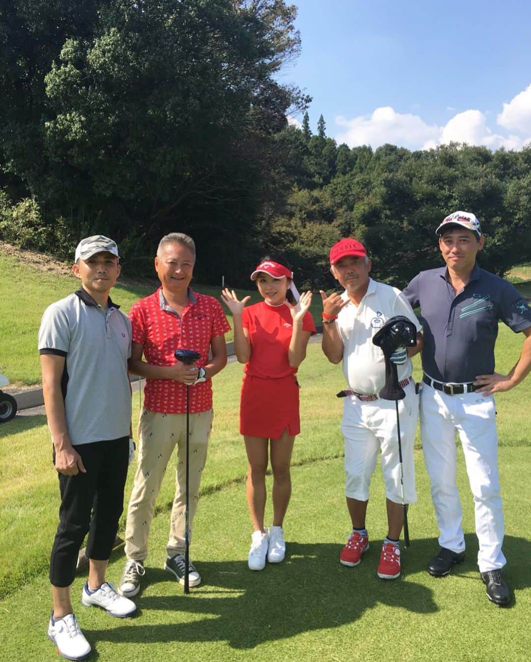 野田すみれさんのインスタグラム写真 - (野田すみれInstagram)「すみれコンペ❤️ 参加してくれた方達😊⛳️ 盛り上がりました😘 載せたい写真がいーっぱい😊 皆さん本当にありがとうございました❣️ 感謝です🥺 楽しかったな❣️ . . . . . . ☆★☆★☆★☆★☆★☆★☆★☆★☆★☆★☆★☆★☆★ 【クリスマスチャリティーコンペ】 12月21日クリスマスチャリティーコンペ🎄♡ 募集開始しました😊❣️ . . 【すみれwithラウンド】 10月、11月、12月も募集開始しました❣️ よろしくお願いします🥺 .. 【YouTube】 Youtubeも始めました❤️チャンネル登録してね♡ https://youtu.be/0pBLyKkQQlI .. 【Twitter】 ラジオ番組公式ツイッターオープン♡  私がパーソナリティーを務めるラジオ番組 (ミルキースマイルSUMIRE-IRO)の 公式ツイッターがオープンしました😊 質問やリクエスト、応援メッセージは 公式ツイッターから募集しています😊 みんなフォローしてください♡ 公式ツイッターアカウントはこちら💁‍♀️ URL:https://twitter.com/sumireiro_834/ twitterID:@sumireiro_834❤️ .. 【WEBサイト】 詳しい情報は公式サイトをチェックしてね🌟 公式サイト「SUMIRE-IRO」 URL:https://sumire-iro.com リンクはプロフィール欄に設置してますよ🌟 .. #SUMIREIRO #sumirepremiumfamily  #クリスマスチャリティーコンペ #すみれwithラウンド ☆★☆★☆★☆★☆★☆★☆★☆★☆★☆★☆★☆★☆★」10月3日 9時44分 - sumire0208