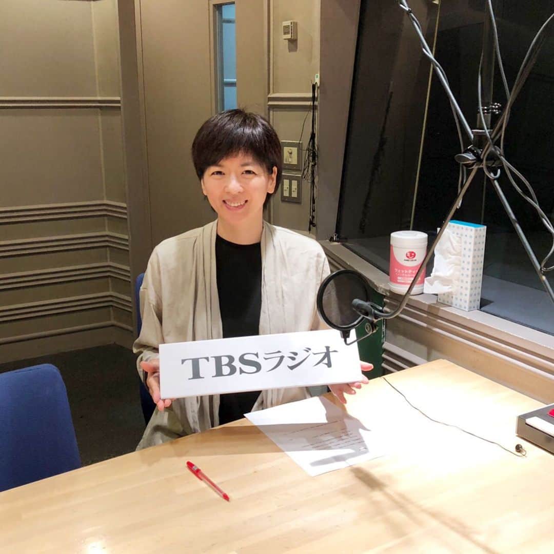 中山忍さんのインスタグラム写真 - (中山忍Instagram)「伊集院光とらじおと✨  このあと10時からTBSラジオに ゲスト出演いたします〜😊 ぜひ聴いてくださいね💕 #レッドスネークカモン #三越劇場 令和元年10月5日（土）〜13日(日)」10月3日 9時51分 - _shinobu_nakayama_