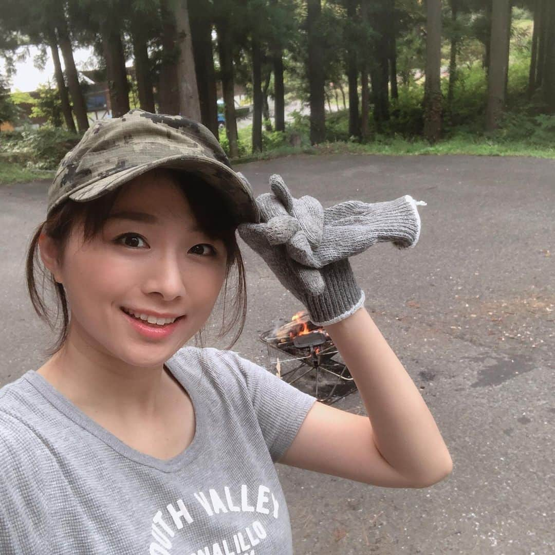 今井美穂さんのインスタグラム写真 - (今井美穂Instagram)「泊まりでキャンプにいってきました😍﻿ でもまだ息子小さいので﻿ コテージで👍✨﻿ ﻿ 初めていったキャンプ場！﻿ しかも◯◯付きのコテージ﻿ とってもリフレッシュ〜💕﻿ ﻿ でも今回もキャンプ飯に気合いを入れたため﻿ 結局私はバタバタしてたかも(笑)﻿ ﻿ TSBBQのステンレスダッチオーブンにホットサンドメーカー大活躍です😍﻿ 汚れもみるみる落ちてぴっかぴか✨﻿ ﻿ もったいぶってすみません(笑)﻿ 久しぶりにYouTube用に動画撮ってきたので﻿ 編集してアップしたいと思います😆﻿ ﻿ ﻿ 最近息子夜よく起きちゃうので﻿ 編集する時間あるかな〜🤣﻿ ﻿ ﻿ ﻿ #キャンプ﻿ #アウトドア﻿ #息子﻿ #まもなく生後8ヶ月﻿ #キャンプデビュー﻿ #コテージで安心﻿ #キャンプ飯﻿ #作り過ぎ食べ過ぎ﻿ #TSBBQ﻿ #燕三条ブランド﻿ #YouTube﻿ #まんまるちゃんねる今井美穂」10月3日 20時00分 - imaimiho1209