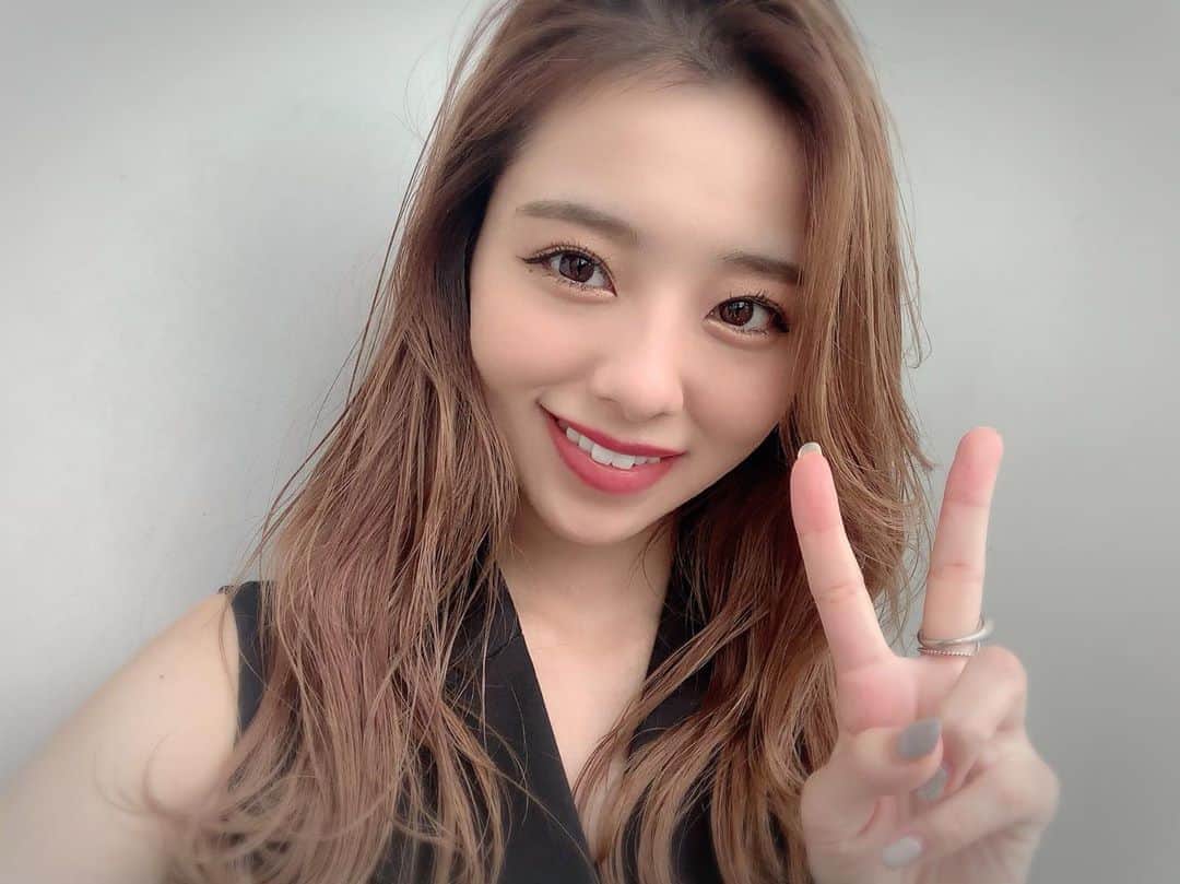 のインスタグラム：「いつもお世話になっているsalonに行ってきました🌻 本当にどれだけ傷んでても毎回綺麗な髪に戻してくれます(;_;)♡ thank you... 104-0061 東京都中央区銀座7-9-15 GINZA gCUBE 11F  http://garden-hair.jp/garden_tokyo/✨ #銀座 #gardentokyo  #mahiro #真洋 #마히로」