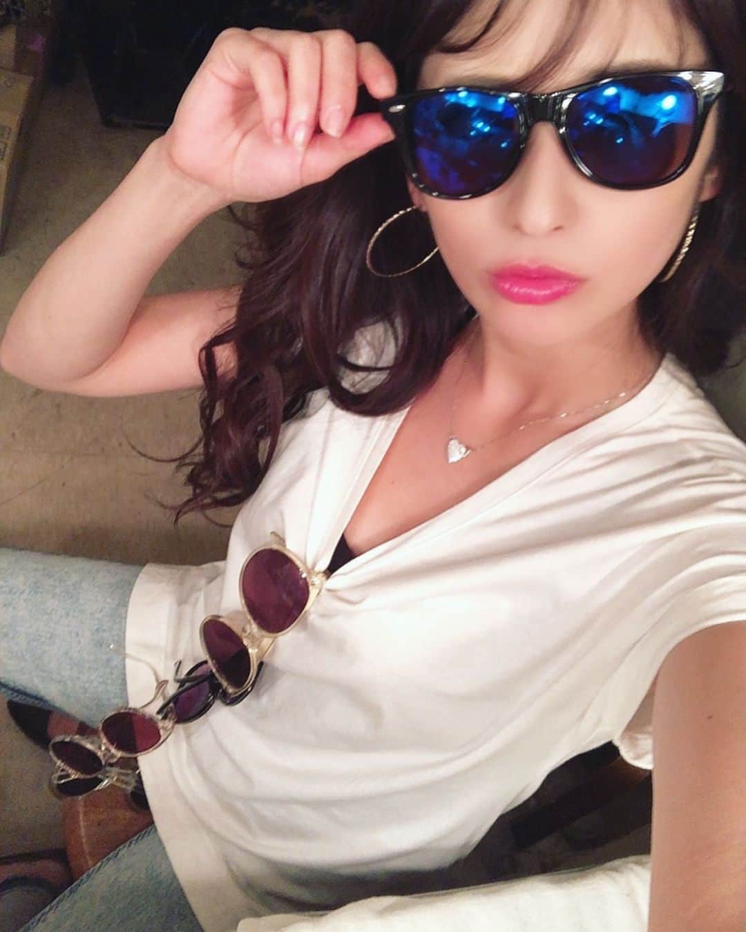 有馬綾香さんのインスタグラム写真 - (有馬綾香Instagram)「サングラス大好き人間😎  #舞台 #ノックオーバー #サングラス #sunglasses」10月3日 20時33分 - ayakaarima