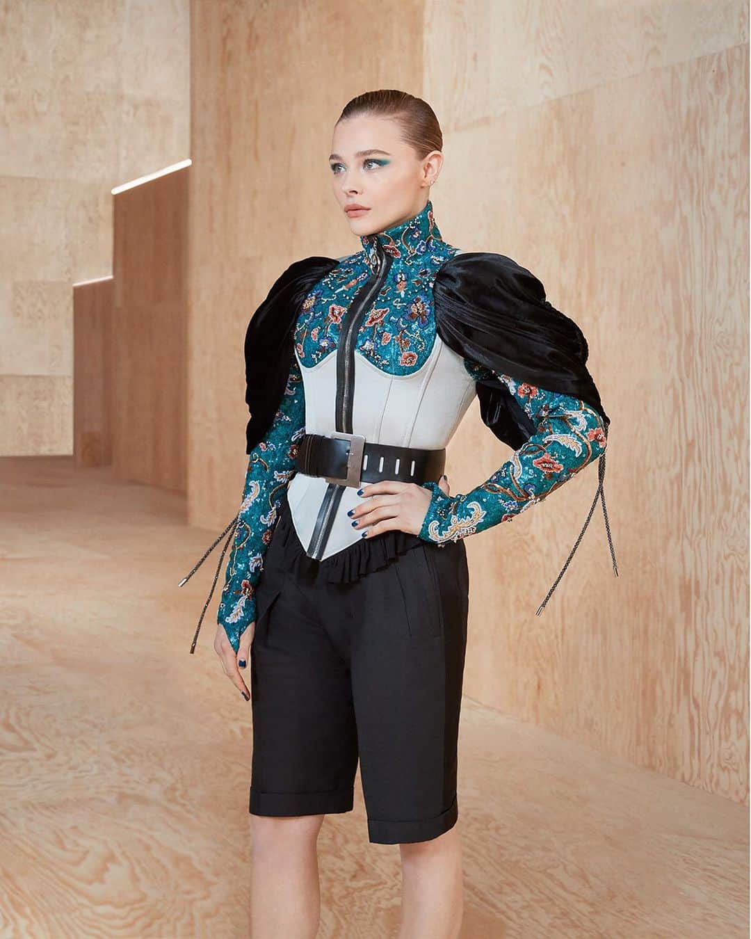 ルイ・ヴィトンさんのインスタグラム写真 - (ルイ・ヴィトンInstagram)「#ChloeGraceMoretz, #RuthNegga, and #RainieYang at the #LVSS20 show. See more from the latest #LouisVuitton fashion show by @NicolasGhesquiere at louisvuitton.com」10月3日 20時35分 - louisvuitton