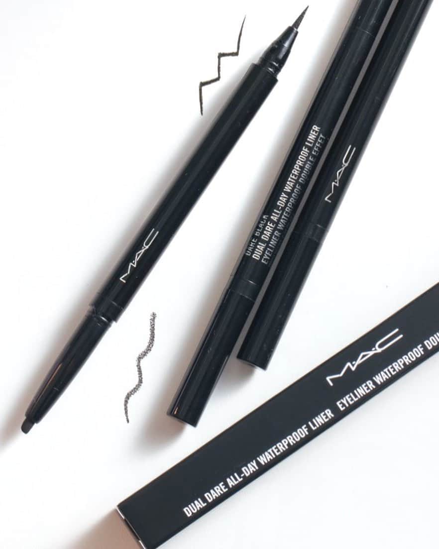 M∙A∙C Cosmetics Japanのインスタグラム：「ㅤ 柔らかくなめらかに描けるペンシル、太さを自由自在に描けるリキッドの 両軸タイプのアイライナーが新登場！ ㅤ ウォータープルーフタイプで湿気や汗や皮脂で落ちにくい仕上がりに✨ ㅤ ㅤ *9/27(金)オンラインショップ先行発売 *10/4(金)全国発売⠀ ㅤ #MACeyeliner #MACアイライナー ㅤ DESIGN: M·A·C ARTIST RINO KASAI @rino416⠀@macprotokyo PHOTO: @takaki_iwata ㅤ ㅤ ㅤ ㅤ ㅤ #MACCosmeticsJapan #MACコスメ #MACCosmetics #リキッドアイライナー #メイク #コスメ #メイクアップ #アイライナー #新作コスメ #コスメ紹介 #秋メイク #秋コスメ #アイメイク #メイク道具 #メイクプロセス #メイク用品 #アイライン #セルフメイク #今日のメイク #目力 #お気に入りコスメ #スウォッチ #cosmetics #makeup #eyemakeup #eyeliner #beauty」