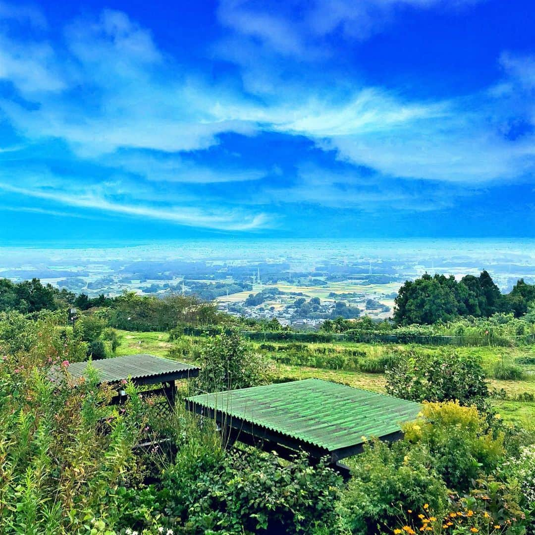 佐藤エリさんのインスタグラム写真 - (佐藤エリInstagram)「♡ . . My hometown 🏡 . 我的家乡。 日本有很多美丽的大自然。 请来玩。 . . #Hometown#Beautifulscenery#Japan#JapanTravel#Nature#relax#Mountain#river#Myhometown#bluesky#前往日本#旅游#日本旅游#大自然#蓝天#首页#农村」10月3日 21時02分 - eririn.chan