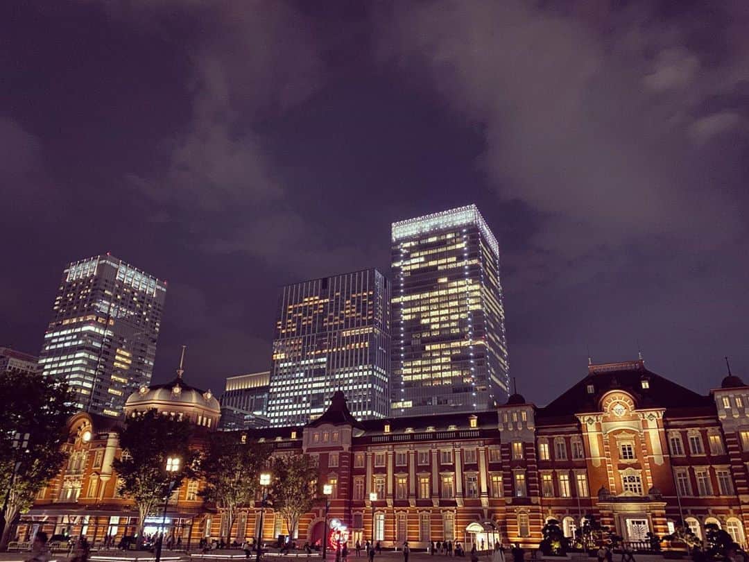 松島庄汰のインスタグラム：「東京駅。 Instagramいっぱい更新するぞー！ たぶん。笑  iPhone 11proデビュー！」