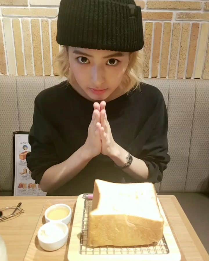 LUNAのグルメインスタ