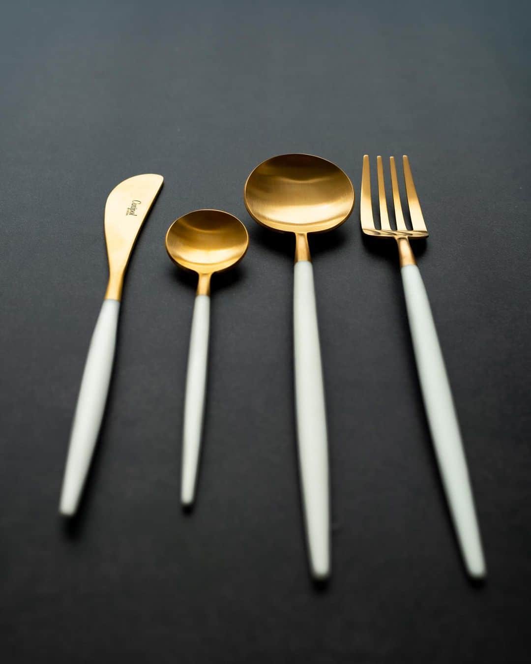 高嶋綾也のインスタグラム：「I bought new cutlery for my kitchen ;) @cutipol」