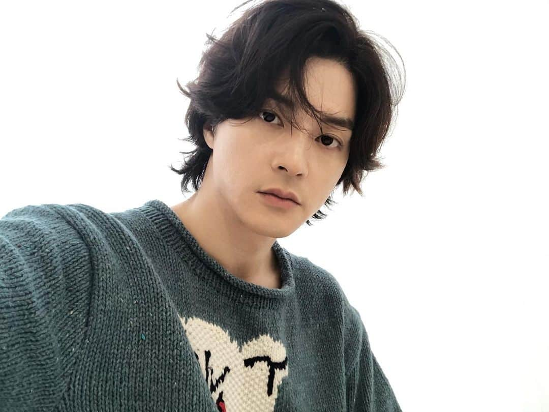 キム・ジフンさんのインスタグラム写真 - (キム・ジフンInstagram)「#ㅈㄱ #ㄴㅁㄱ 맞혀봅시다 ㅍㅍ」10月3日 13時10分 - jiraishin99