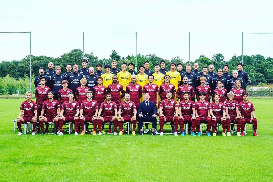 大崎玲央のインスタグラム：「🔝🔝🔝 #visselkobe #ヴィッセル神戸 #jリーグ #jleague」