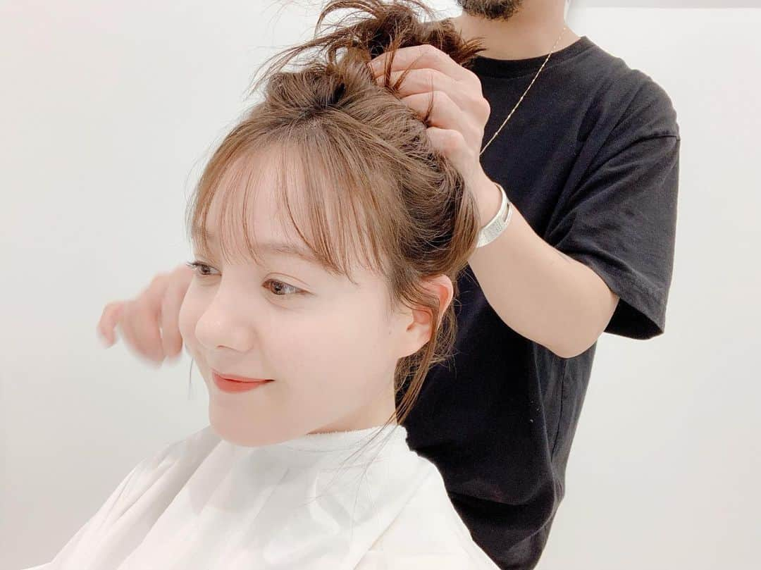 トリンドル玲奈さんのインスタグラム写真 - (トリンドル玲奈Instagram)「前髪カット💇‍♂️しました﻿ ﻿ 薄め前髪にも合うように…﻿ ちょいと長めに🧡﻿ ﻿ @mitsuteru_asahi さんのカットは癖っ毛でもめちゃ扱いやすくなります☺︎﻿ ﻿ いつもありがとうございます✨🙇‍♀️ ﻿ ﻿ @_sunvalley_」10月3日 15時12分 - toritori0123