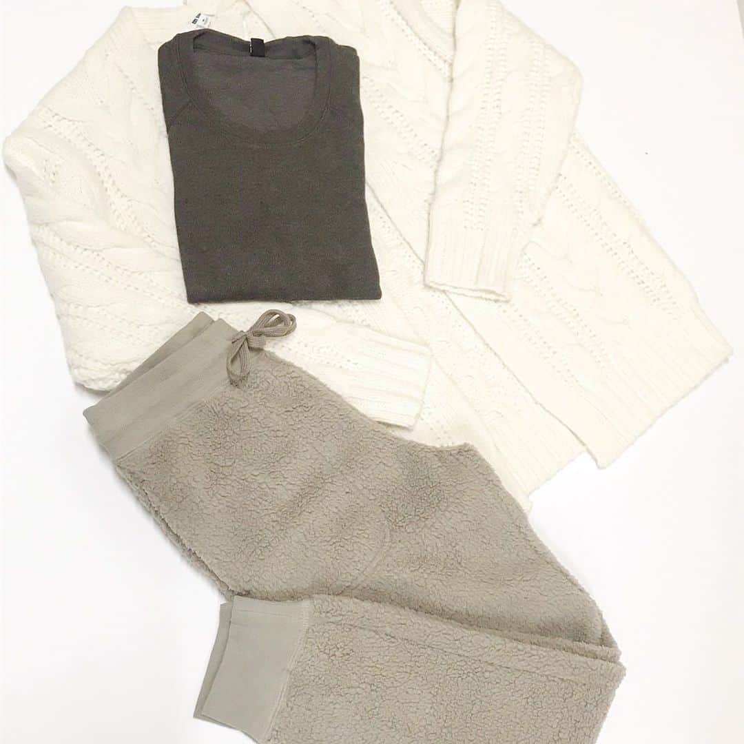 uniqlo_printemps_ginzaのインスタグラム：「New✧︎*。. ボアフリースパンツ ¥1,990+tax 裏地はマイクロフリースなので肌触りも良く暖かい♡  他アイテム ケーブルリラックスカーディガン ¥2,990+tax ヒートテックフリースクルーネックT ¥1,500+tax  #ボアフリース #ケーブルニット」