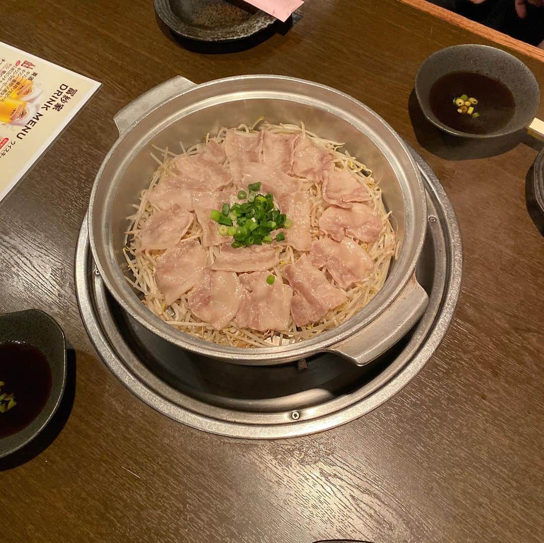 直井由文さんのインスタグラム写真 - (直井由文Instagram)「‪昨晩のご飯🥢‬ ‪豚もやしセイロむし鍋‬ ‪焼きそば‬ ‪とんぺい焼き‬ ‪あ〜い😋‬ ‪#auroraark ‬」10月3日 15時35分 - boc_chama_9