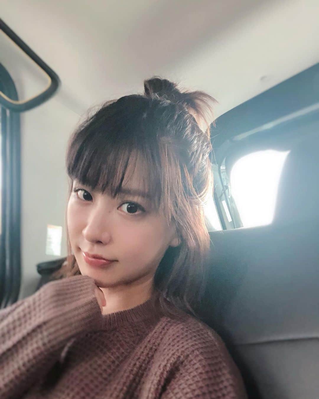 神室舞衣のインスタグラム：「前髪。」