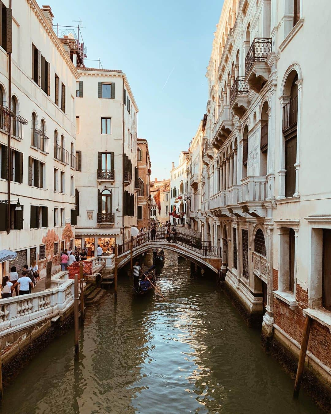 廣田奈々さんのインスタグラム写真 - (廣田奈々Instagram)「📍Venezia 街が絵に描いたように素敵✨ #Italia #Venezia #trip #Roadtrip」10月3日 16時35分 - nana_hirota