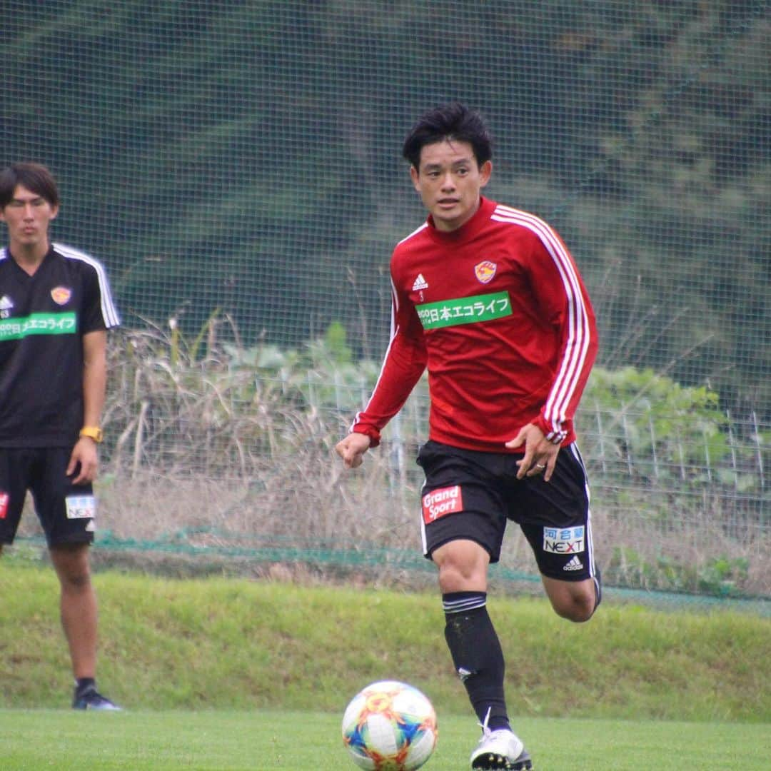 ベガルタ仙台さんのインスタグラム写真 - (ベガルタ仙台Instagram)「10月3日 トレーニング #ベガルタ仙台 #仙台 #サッカー #Jリーグ #2019シーズン #スローガン #ReVolution #石原崇兆 #14番 #金正也 #39番 #飯尾竜太朗 #3番 #石原直樹 #11番」10月3日 17時40分 - vegaltasendai