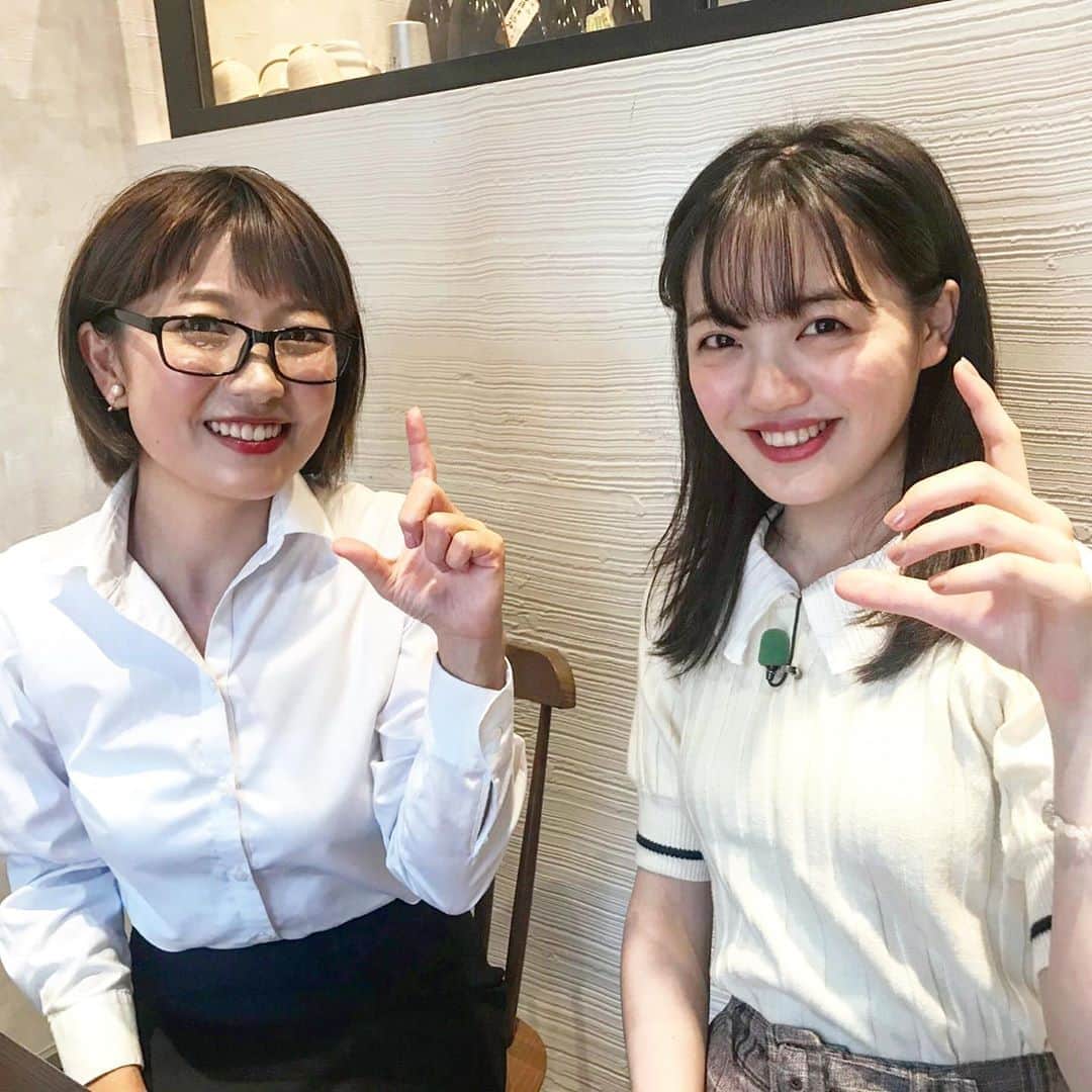 のインスタグラム：「. . バリはやッ！ZIP！ファミリーになった #ばってん少女隊 の #希山愛 ちゃんの初めてのロケに…一緒に行かせていただいてきました👶💚💚💚なけなしの食リポの経験をいかして偉そうに指導してきました…！なんてことだ！笑 . 愛ちゃんのとんでもない透明感と独特の世界観に癒されたロケでした🤗 愛ちゃんは明日10月4日金曜から、毎週金曜レギュラーとして登場します‼️お楽しみに〜🙋‍♀️✨ #芋掘りロケいこうね #笑 #可愛い妹ができた #いや娘か」