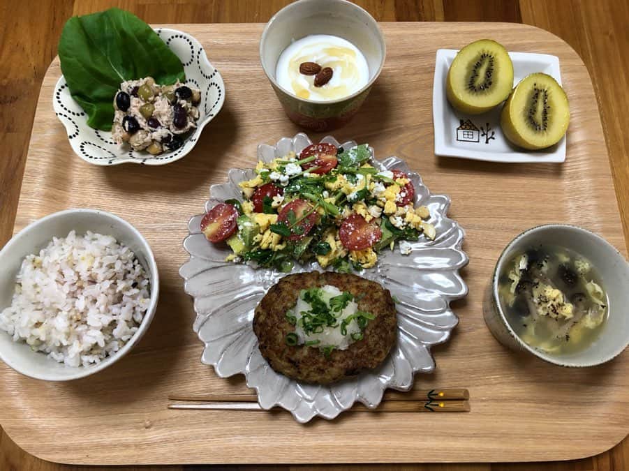 鮫島彩さんのインスタグラム写真 - (鮫島彩Instagram)「この度の代表キャンプ辞退をご心配くださった皆様、ありがとうございます。 ・ ・ 栄養管理にも努めながらリハビリに励みます💪 ・ ・ 最近の夕食🍴 ・ ・ #食事だけでは勝てないけれど  #食事で負けることはある #アスリート飯」10月3日 19時00分 - aya_sameshima