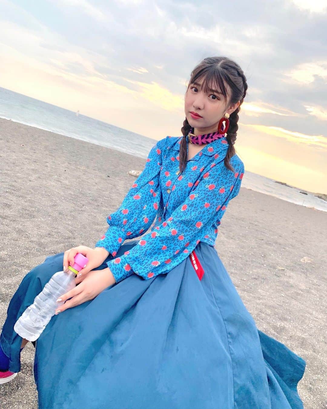 のインスタグラム：「今日公開されたMV 『遮二無二 生きる！』のオフショットです  まだ観てない方は是非観てね☺︎」