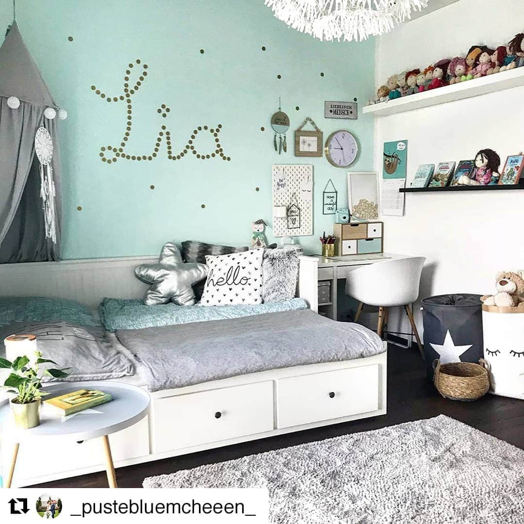 IKEA Austriaさんのインスタグラム写真 - (IKEA AustriaInstagram)「Erst chillen, dann träumen! 😴 @_pustebluemcheeen_ hat eine echte Kuscheloase geschaffen. ☁️ #IKEAat #Regram // HEMNES Tagesbettgestell/3 Schubladen € 299,-」10月3日 19時27分 - ikeaaustria