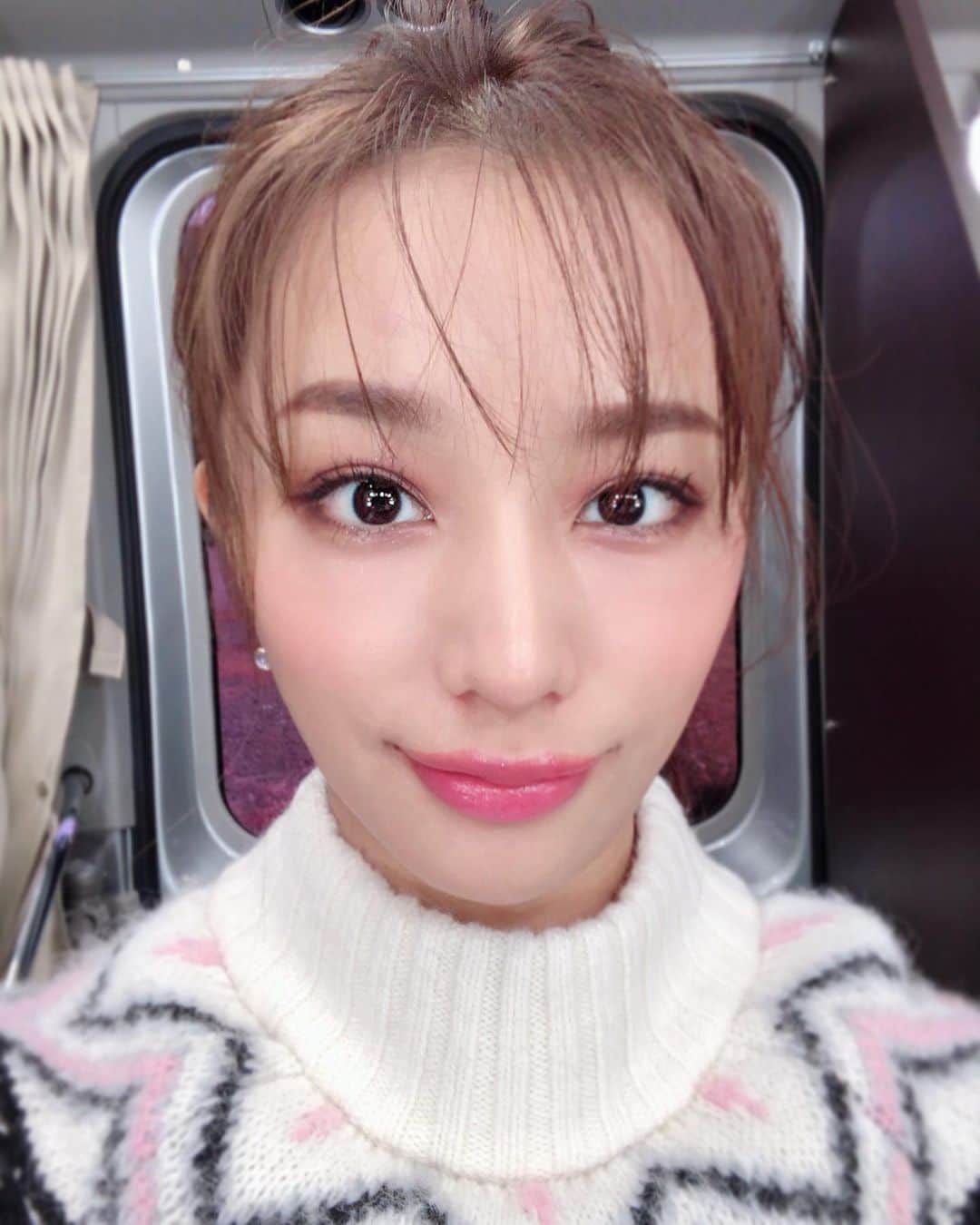 のインスタグラム：「💄Hair&Make up by @hori_hairmake #メアメイク #高橋メアリージュンメイク #高橋メアリージュン髪型」