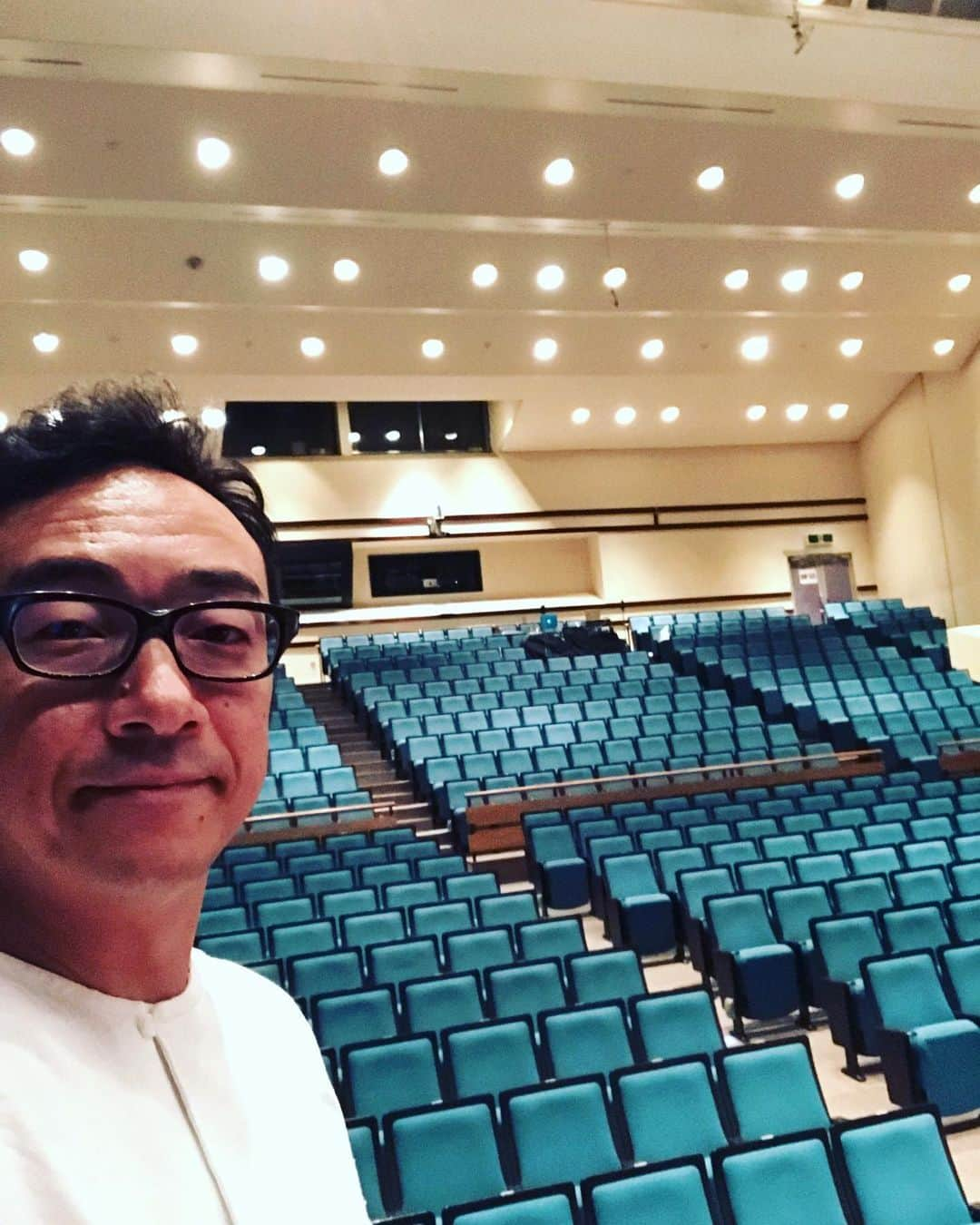 角田晃広さんのインスタグラム写真 - (角田晃広Instagram)「富山公演！終了！ ありがとうございました。明日が長野！  #東京03#人間味風」10月3日 21時46分 - akihiro_kakuta