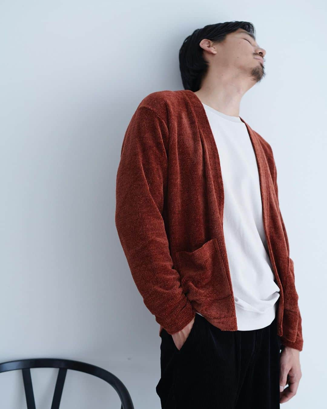 green label relaxingさんのインスタグラム写真 - (green label relaxingInstagram)「CARDIGAN ¥6,900+tax 3227-140-0468  スペシャルコンテンツはストーリーのアーカイブの中の、『FEATURE MEN』のリンクよりご覧ください。  #unitedarrows #greenlabelrelaxing  #ユナイテッドアローズ #グリーンレーベルリラクシング  #シーズンカタログ #メンズカタログ #mensfashion #feature9月号 #カーディガン  #メンズカジュアル」10月3日 22時17分 - ua_greenlabel