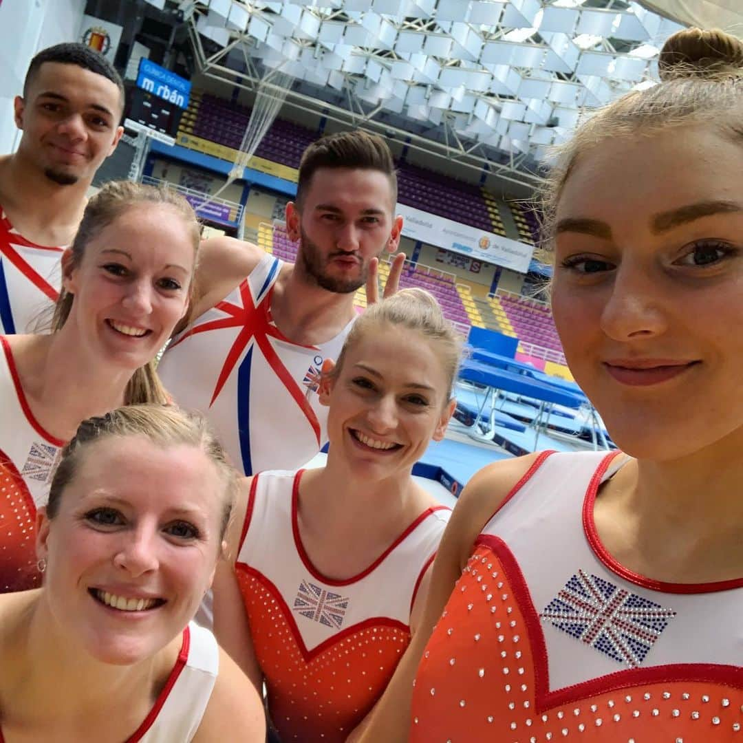 ブライオニー・ペイジさんのインスタグラム写真 - (ブライオニー・ペイジInstagram)「Really enjoyable first training session in Spain 🇪🇸 💪🏻 - very excited to compete prelims on Saturday with these lovely people 🤗 #lovewhatyoudo #bestjobintheworld #olympicqualifications #valladolid #Trampolineworldcup」10月3日 22時19分 - bryony_page