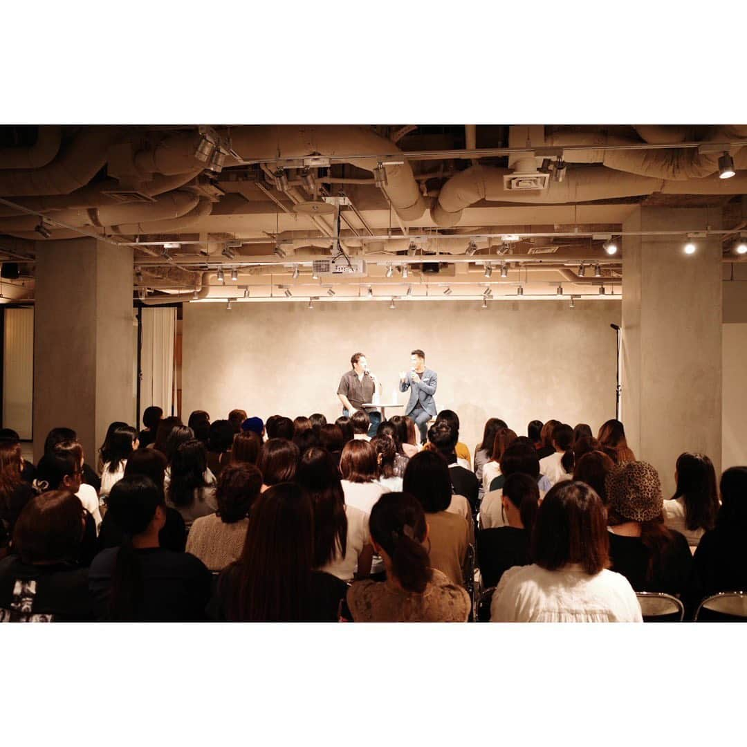 小林直己さんのインスタグラム写真 - (小林直己Instagram)「Session 1 イベント 第３回が開催されました。 Thank you for coming the event ‘Session 1’. 俳優の勝矢さん @ajakatsuya をゲストにお招きし、「アースクエイク・バード」、「海風」や、勝矢さん出演の「GIRI / HAJI」などの最新作、また、俳優の話をしました。 皆さんからの質問も沢山答えることができ、素敵な時間になりました。  次回も開催しますので、ぜひ遊びに来てください。  Glooming @ryohairmake ‘Session 1’ powered by EXILE TRIBE FAMILY & EXILE / EXILE TRIBE Mobile is a series of events where I can have direct and close communication with my fans.  Thanks to today's guest Katsuya and his great humour, the venue was filled with warmth and laughter! See you soon in the next one!  #EXILE #三代目JSOULBROTHERS #三代目JSOULBROTHERSfromEXILETRIBE #三代目JSB #三代目 #3jsb #ldh #小林直己 #NaokiKobayashi  #Earthquakebird #アースクエイクバード #海風 #Umikaze #勝矢 #Girihaji #bbc #netflix #session1 #exfamily #exiletribefamily #ldhtv #集合写真はモバイルに載せました #勝矢さんとラジオやりたいな #ハイタッチは元気もらうな〜」10月3日 22時22分 - naokikobayashi_works