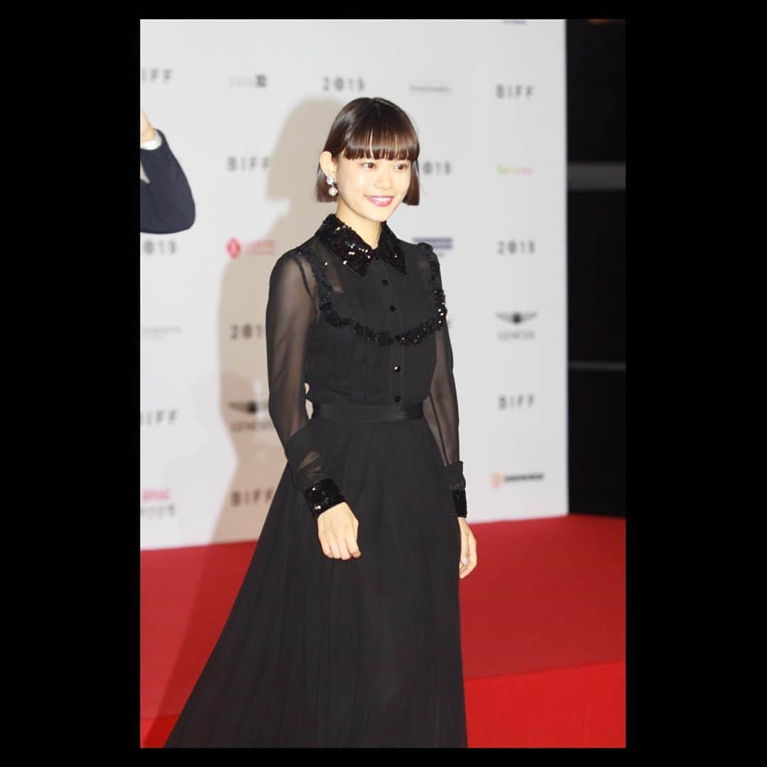 杉咲花さんのインスタグラム写真 - (杉咲花Instagram)「釜山国際映画祭に参加しておりました。 どうかたくさんの方のもとへ、映画が届きますように。 #楽園」10月3日 22時45分 - hanasugisaki